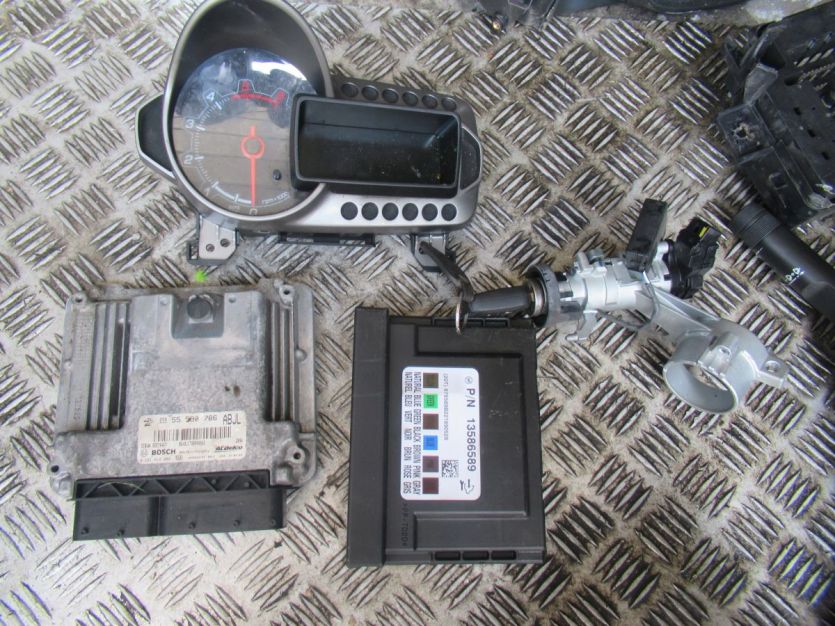 CHEVROLET AVEO T300 1.3 D KOMPUTER STEROWNIK ZESTAW 55590786