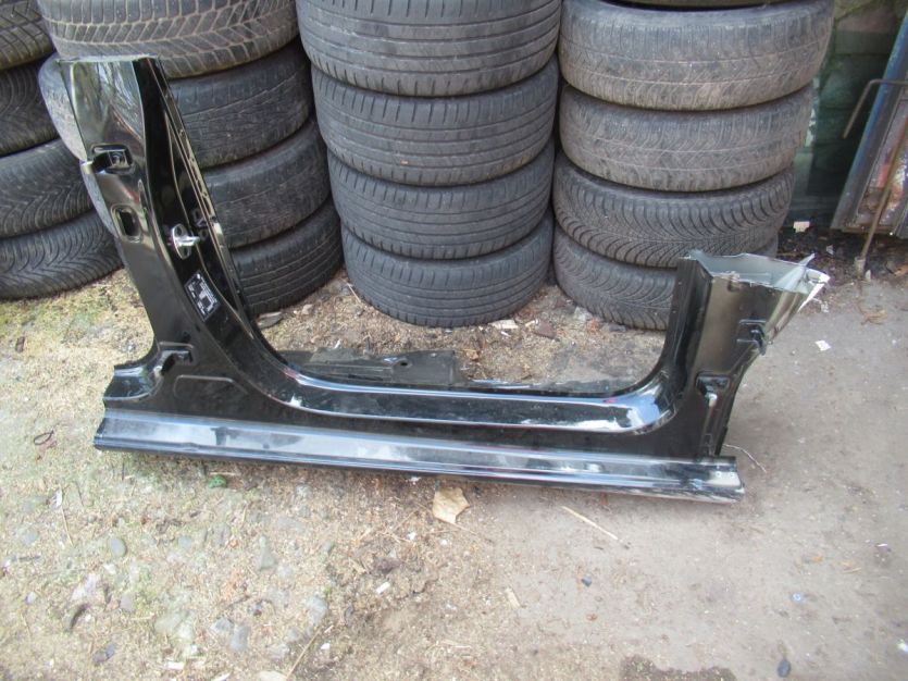 MG3 MG 3 1.5 HYBRID 2024 R. SŁUPEK PRÓG PRAWY