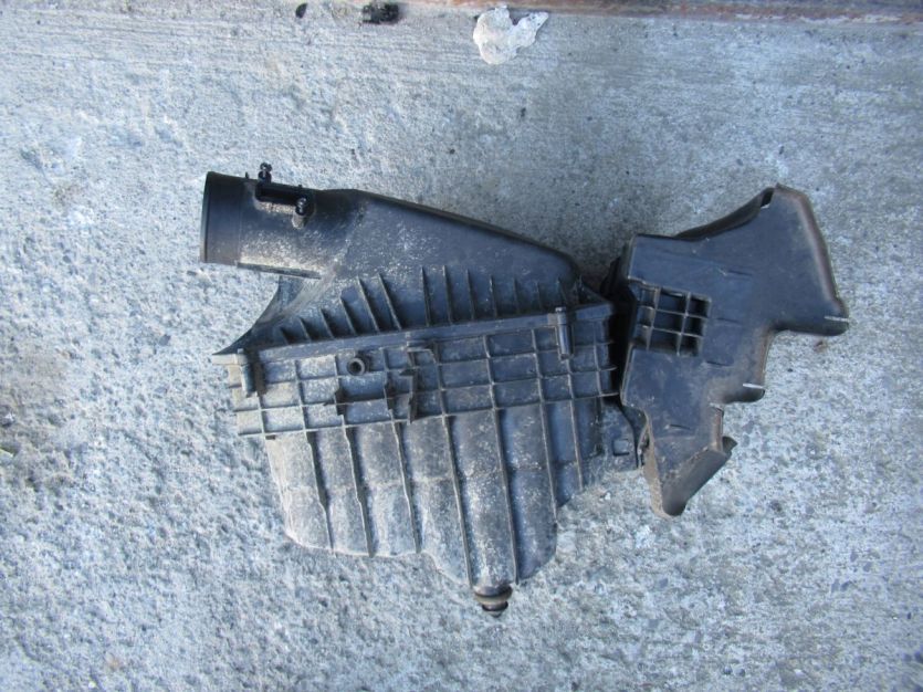 JEEP WRANGLER JL SAHARA 4D 2018 R. OBUDOWA FILTRA 2.2 CRD 68257026AB