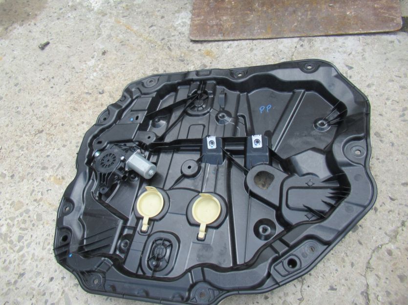 JEEP WRANGLER JL SAHARA 4D 2018+ R. MECHANIZM PODNOSNIK SZYBY PRAWY PRZÓD