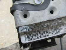 JEEP WRANGLER JL SAHARA 4D 2018 R. ZAMEK DRZWI LEWY PRZÓD P68250661A0