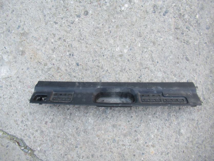 JEEP WRANGLER JL SAHARA 4D 2018 R. OSŁONA PASA TYŁ 6BM42TRMAC