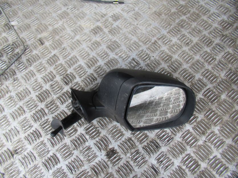 DACIA DUSTER I 2011 R. LUSTERKO PRAWE