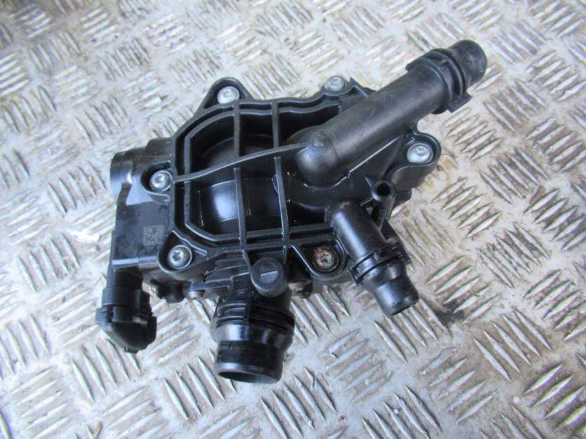 BMW 4 F36 430i 16 r. TERMOSTAT 7644811