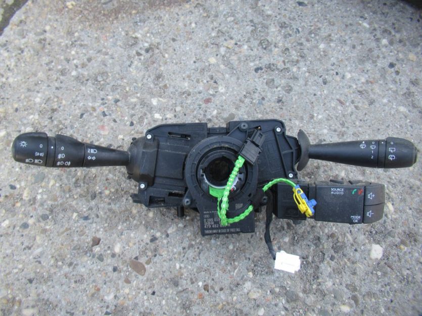 DACIA DOKKER LIFT LODGY 1.3 TCE PRZEŁACZNIK POD KIEROWNICE