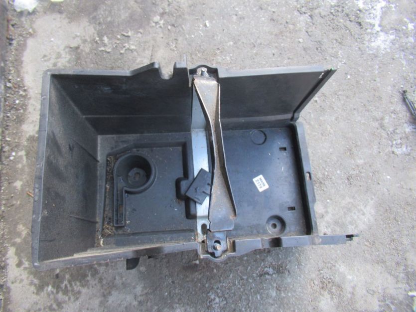 FORD C-MAX MK2 2011 R. 1.6 ECOBOOST OBUDOWA AKUMULATORA