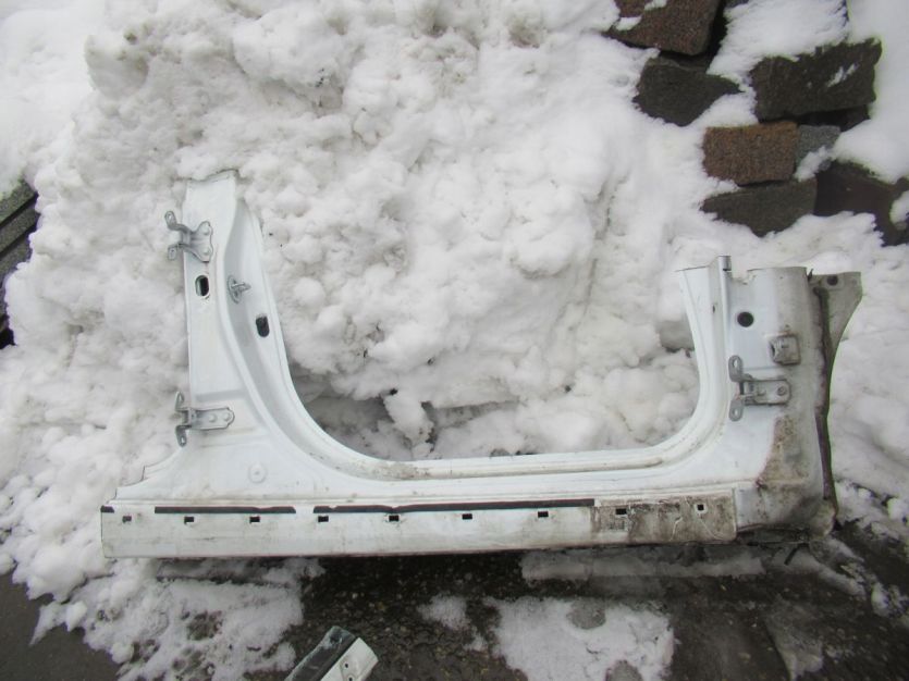 HYUNDAI VELOSTER PRÓG PRAWY 2013 R SW2 WYSYŁKA