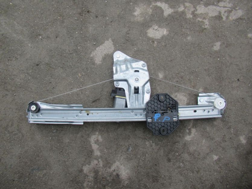 SANDERO II STEPWAY LIFT 18 R. MECHANIZM SZYBY PRAWY PRZÓD