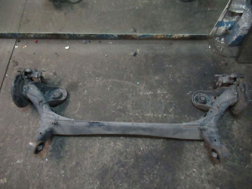 HYUNDAI VELOSTER OŚ TYŁ BELKA TYŁ BELKA ZAWIESZENIA 1.6 T-GDI 2013 R