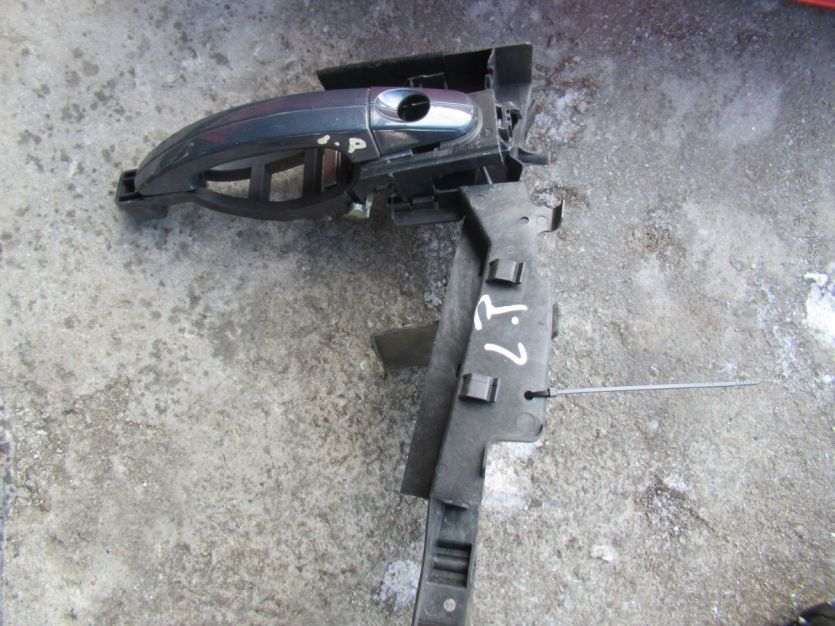 FORD C-MAX MK2 2011 R. KLAMKA LEWA LEWY PRZÓD