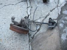 DACIA DUSTER I LIFT 1.6 4X4 ZAWIESZENIE TYŁ PRAWY TYŁ PIASTA PRAWA WYSYŁKA