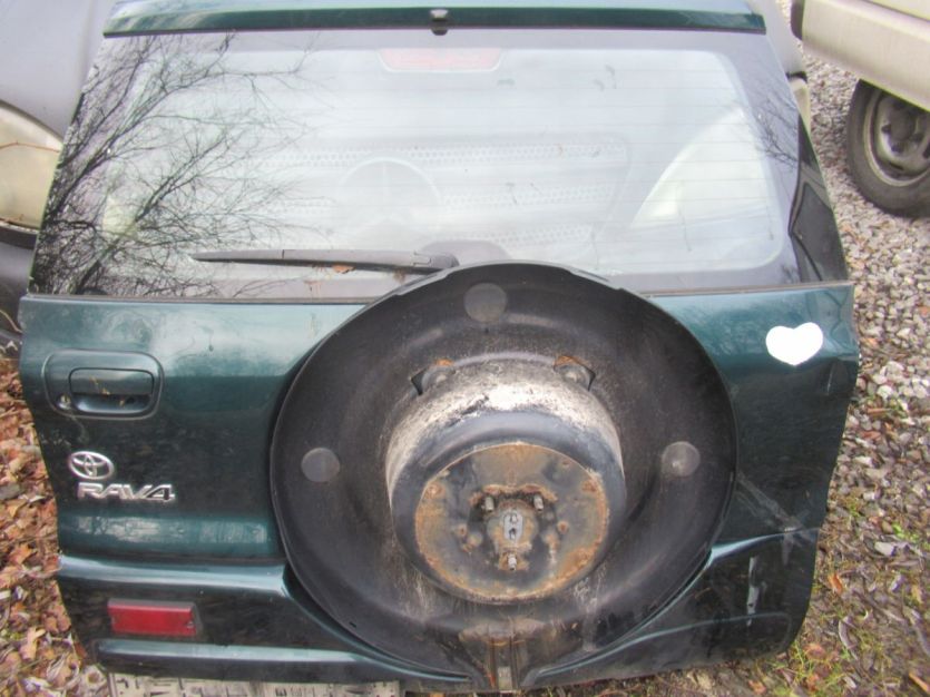 toyota rav4 II rav-4 II 2002 2003 R. KLAPA BAGAZNIKA