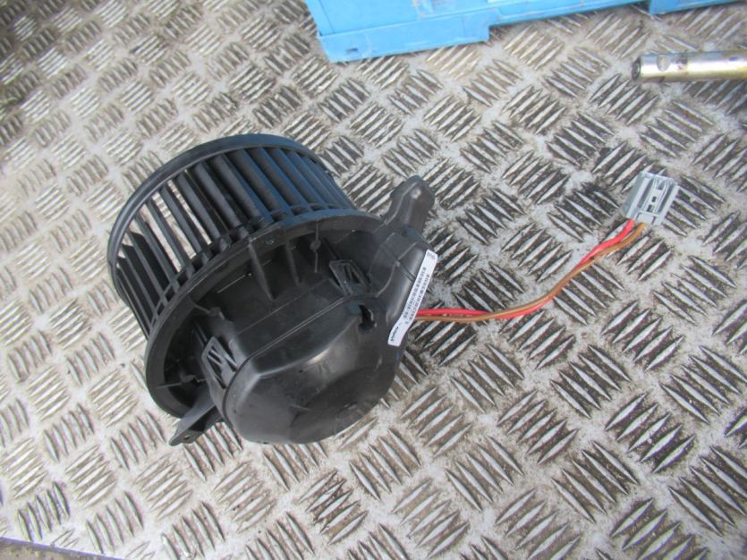 OPEL MERIVA B LIFT 1.4 T DMUCHAWA