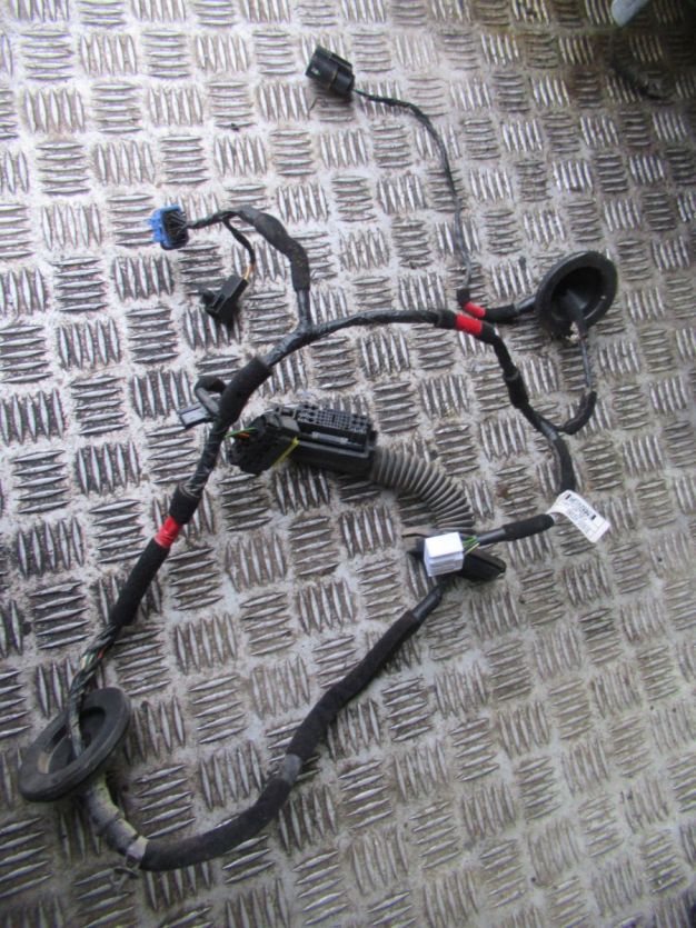 KIA CEED II HB 2014 R. WIAZKA DRZWI LEWY PRZÓD 91600-A2380