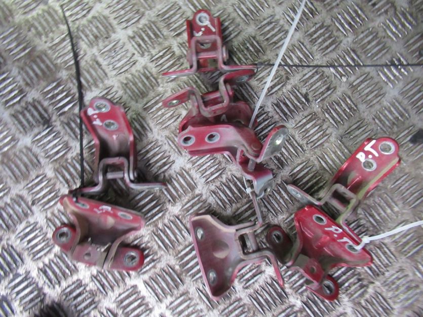 KIA CEED II HB 2014 R. ZAWIASY DRZWI PRAWY PRZÓD A0