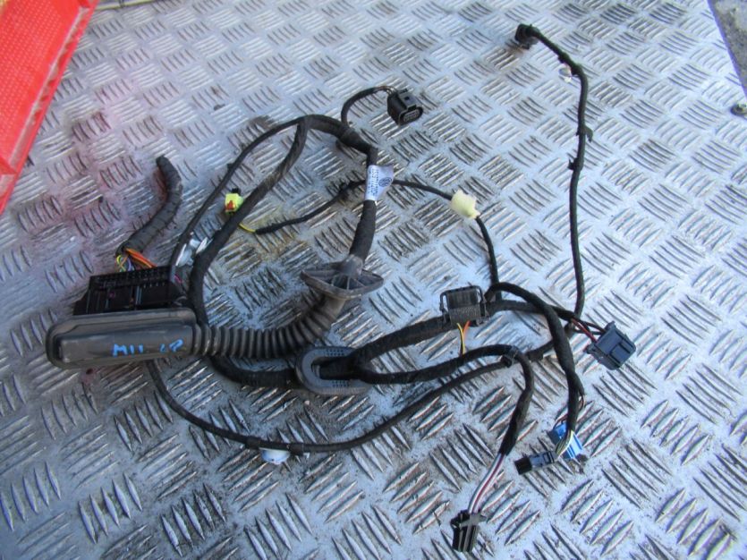 SEAT MII WIĄZKA DRZWI LEWA 1S1971120DH