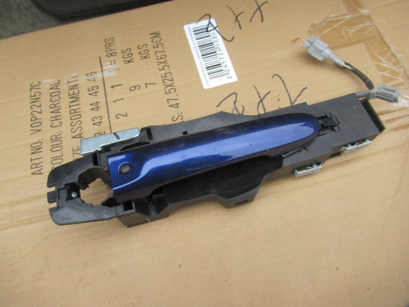 NISSAN JUKE I LIFT 2015 R. KLAMKA PRAWY PRZÓD RBN