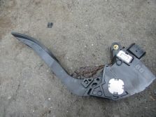 NISSAN JUKE I LIFT 2015 R. 1.2 PEDAŁ GAZU 180023RA0B