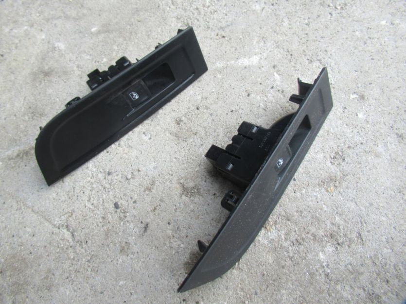 SKODA SCALA PRZEŁACZNIK SZYBY LEWY TYŁ
