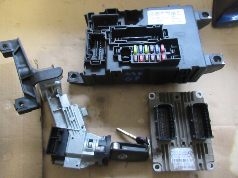 FIAT GRANDE PUNTO KOMPUTER STEROWNIK 1.4 8V 2007 R. iaw5sf3.m2 WYSYŁKA