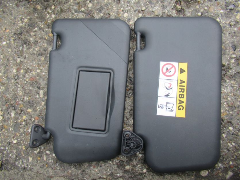 NISSAN JUKE I LIFT 2015 R. OSŁONA PRZECIWSŁONECZNA PRAWA