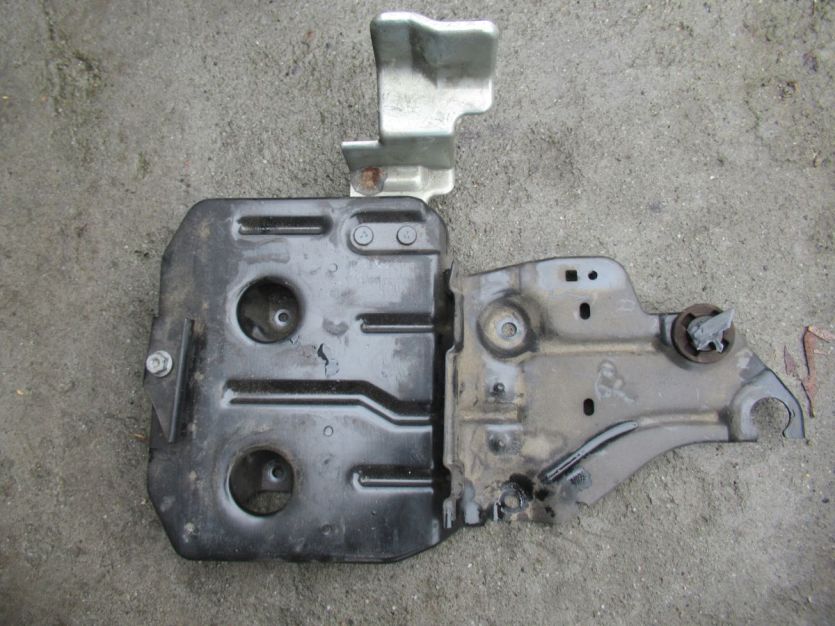 NISSAN JUKE I LIFT 2015 R. 1.2 DIG-T PODSTAWA KOMPUTERA AKUMULATORA