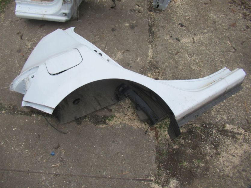 SANDERO II LIFT 2019 R. BŁOTNIK PRAWY TYŁ