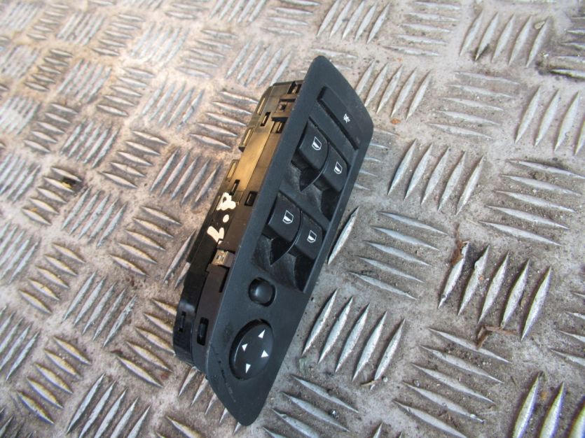 BMW E81 E87 5D 2.0 D PRZEŁACZNIK SZYB LEWY 9155491