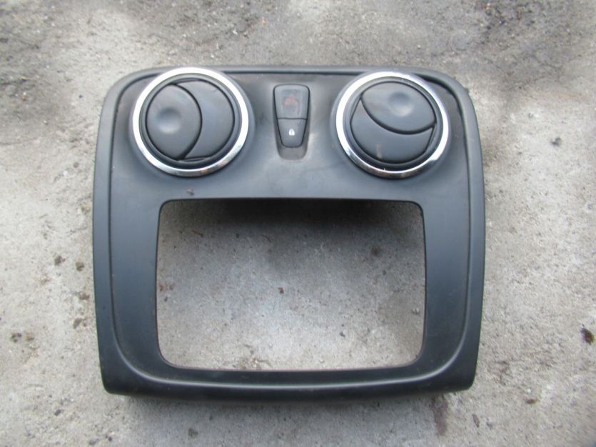 LOGAN II MCV KOMBI 2016 R. RAMKA RADIA KRATKI NAWIEWY