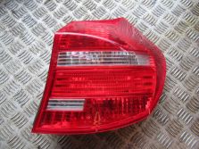 BMW E81 E87 5D LAMPA PRAWY PRAWA TYŁ