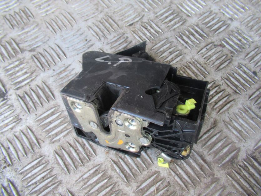 LOGAN II MCV KOMBI 2016 R. ZAMEK LEWY PRZÓD