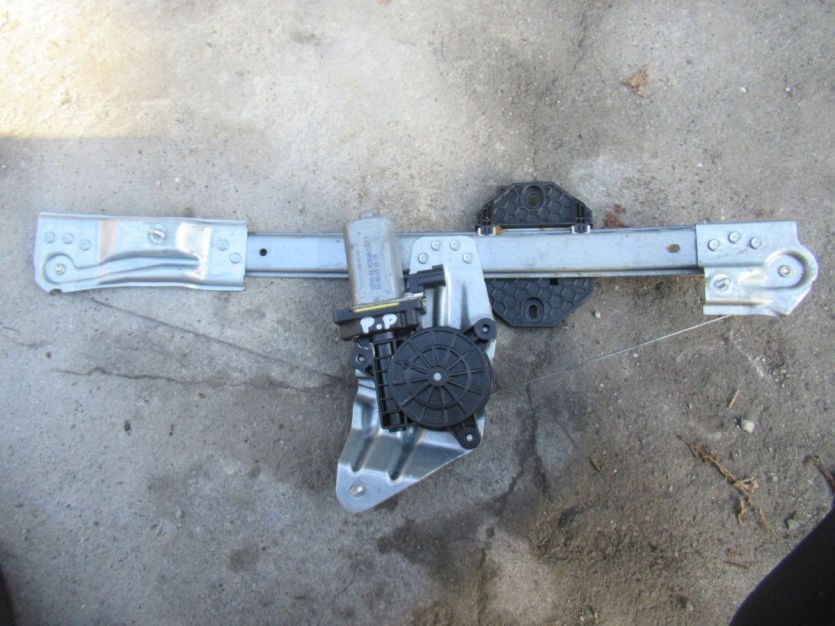 LOGAN II MCV KOMBI 2016 R. MECHANIZM SZYBY PRAWY PRZÓD