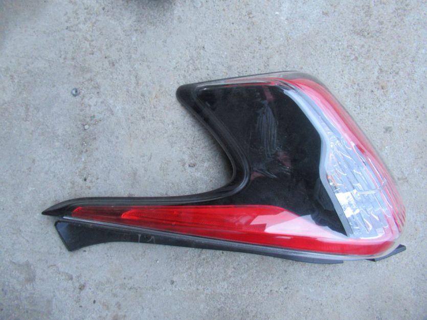 NISSAN JUKE I LIFT 2015 R. LAMPA PRAWA PRAWY TYŁ EU L90049817