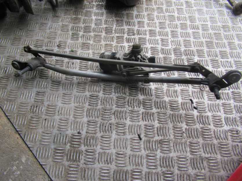 DACIA SANDERO II 1.2 MECHANIZM WYCIERACZEK 288009321R