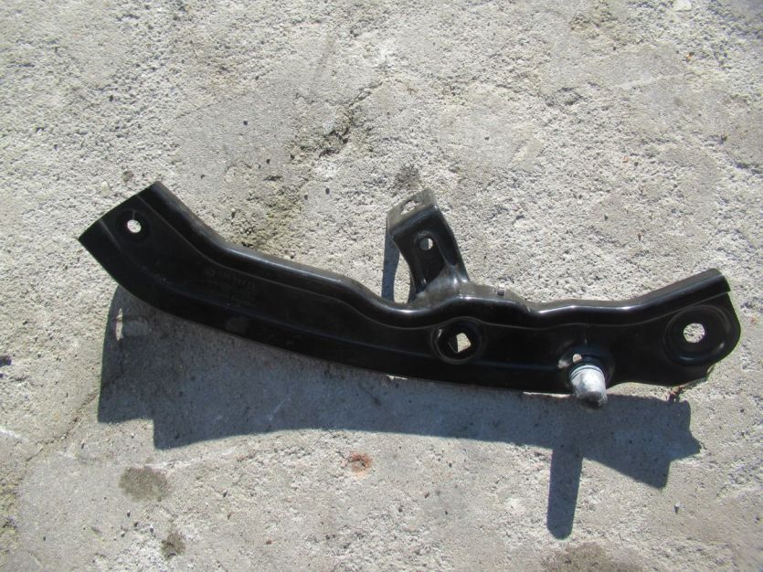 SKODA SCALA OSŁONA MOCOWANIE LAMPY PRAWEJ 657805931