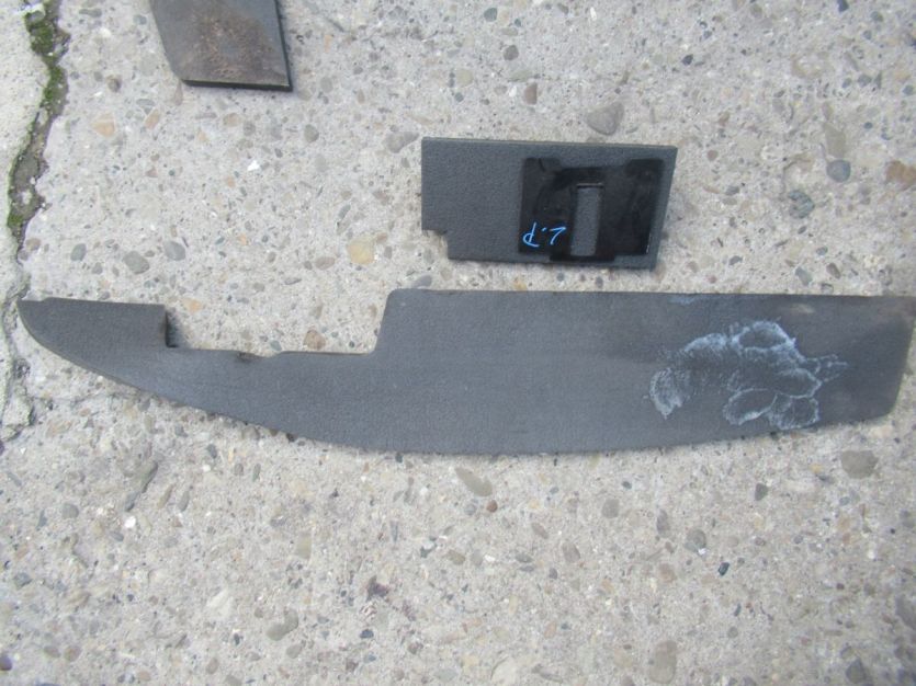 DACIA SANDERO II OSŁONA BŁOTNIKA LEWA 638312139R OSŁONA POD BŁOTNIK PIANKA