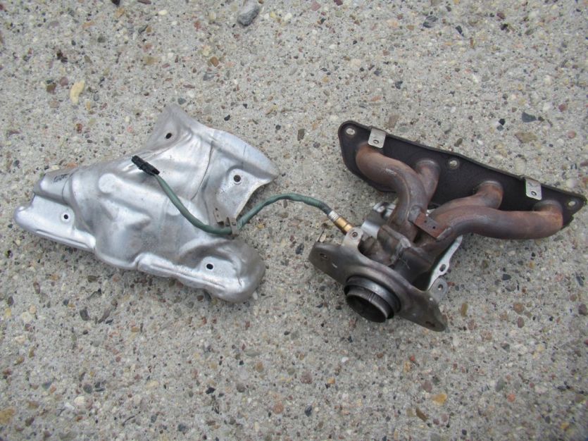 DACIA DOKKER KOLEKTOR WYDECHOWY 1.6 SCE H4MD738 H4M730