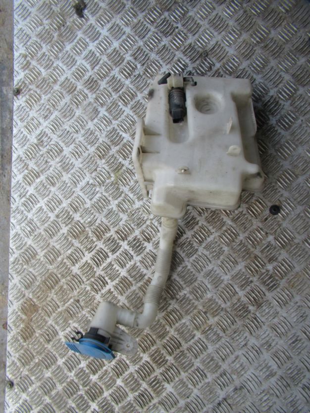 AUDI A3 8P 1.6 MPI ZBIORNICZEK SPRYSKIWACZY