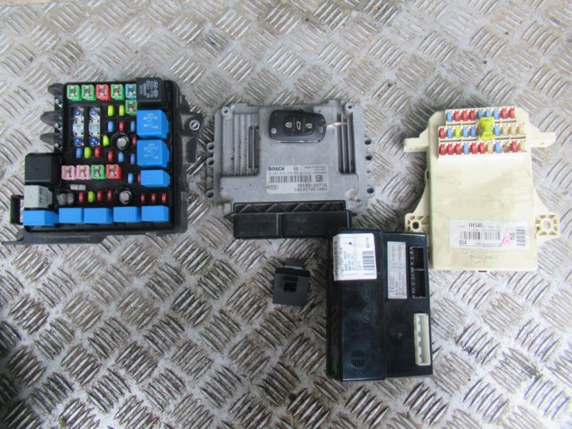 KIA CEED I 1.6 CRDI KOMPUTER STEROWNIK SILNIKA 39103-2A716