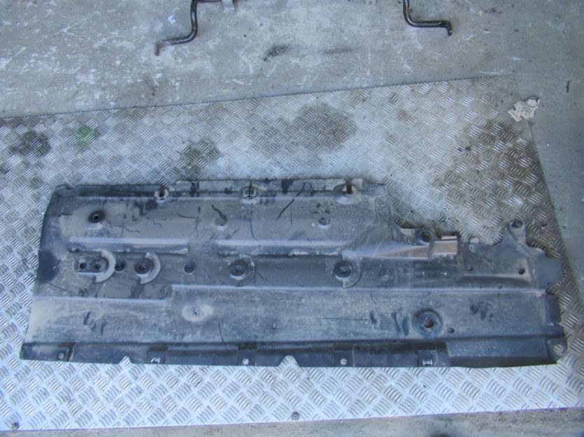 DACIA JOGGER OSŁONA PODWOZIA LEWA 748157227R