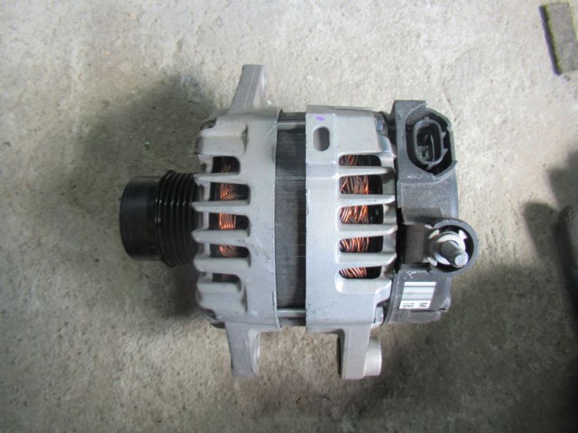 HYUNDAI KIA ALTERNATOR 37300-2B960
