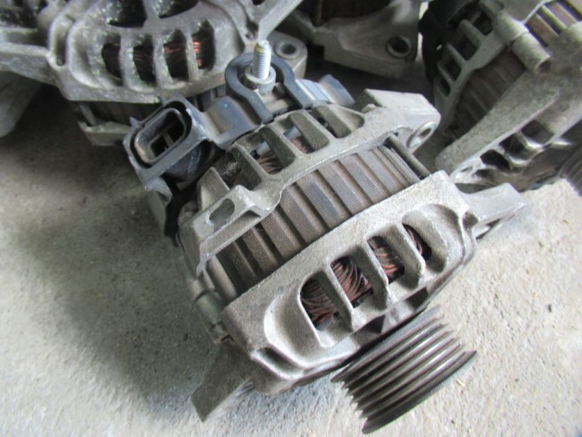 HYUNDAI I30 1.6 1.4 ALTERNATOR 37300-2B101