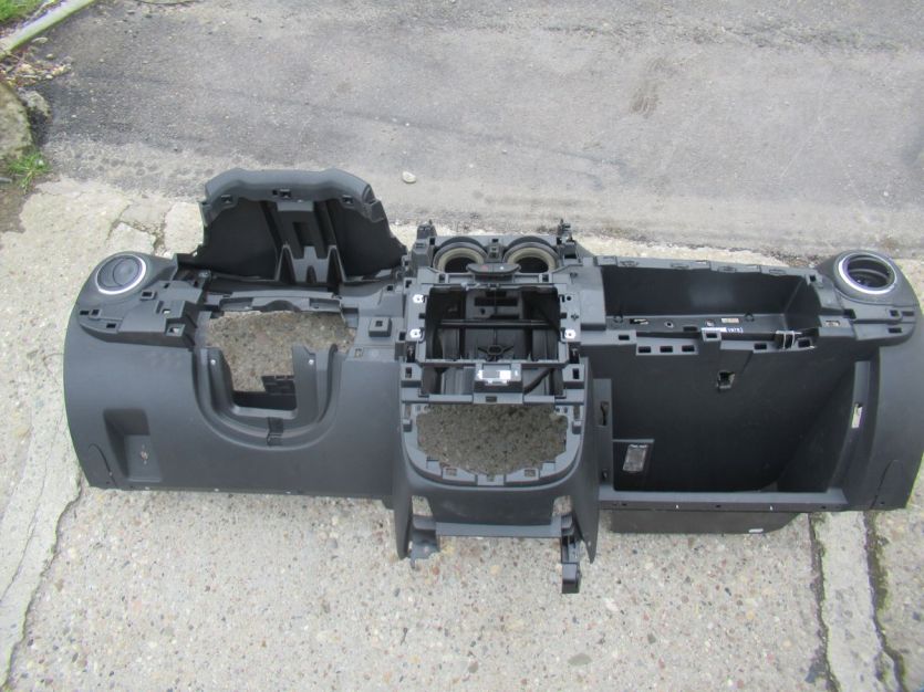 DACIA DUSTER I LIFT deska konsola DESKA 2015 R.