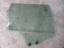 DACIA DUSTER I LIFT 1.6 16V SZYBA PRAWY TYŁ