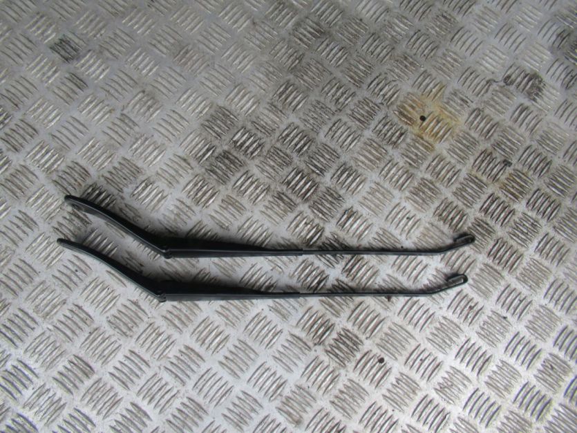 DACIA DUSTER I LIFT 1.6 16V RAMIONA WYCIERACZEK