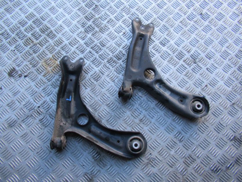 SEAT MII 1.0 WAHACZ LEWY PRZÓD