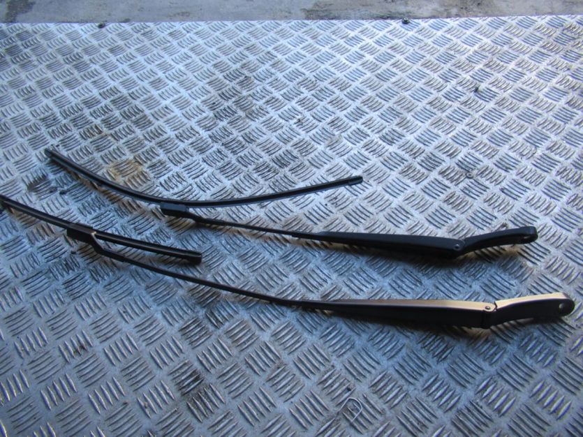 SEAT MII RAMIONA WYCIERACZEK PRZÓD