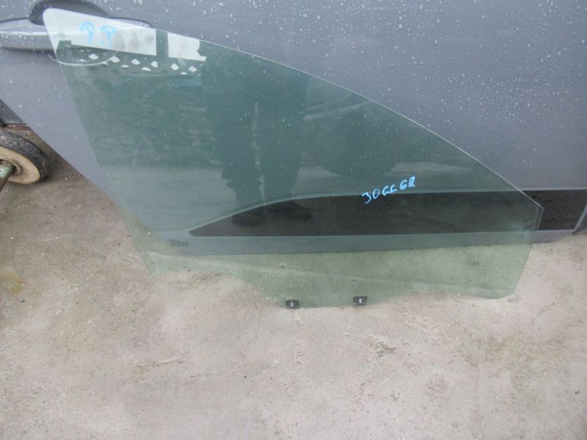 DACIA JOGGER 2023 SZYBA PRAWY PRZÓD