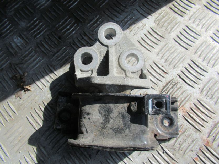 OPEL ADAM S ADAM 1.4 T PODUSZKA SILNIKA SKRZYNI