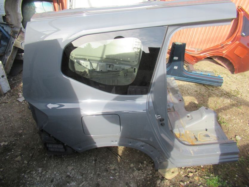 DACIA JOGGER 2023 BŁOTNIK PRAWY TYŁ